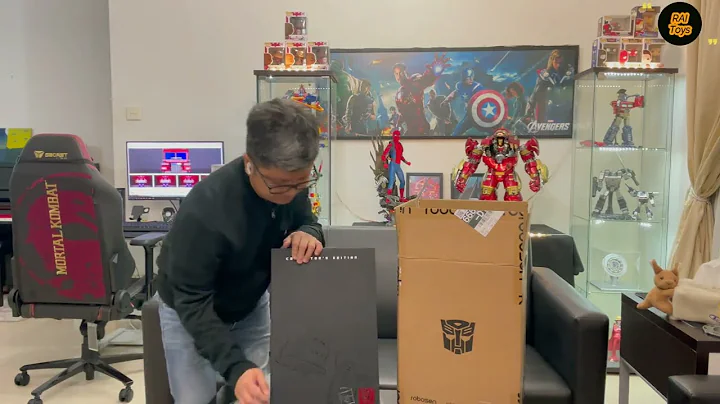 Robosen Optimus Prime Auto-Converting Robot Pick Up and Quick Unboxing | My Newest Grail Toy