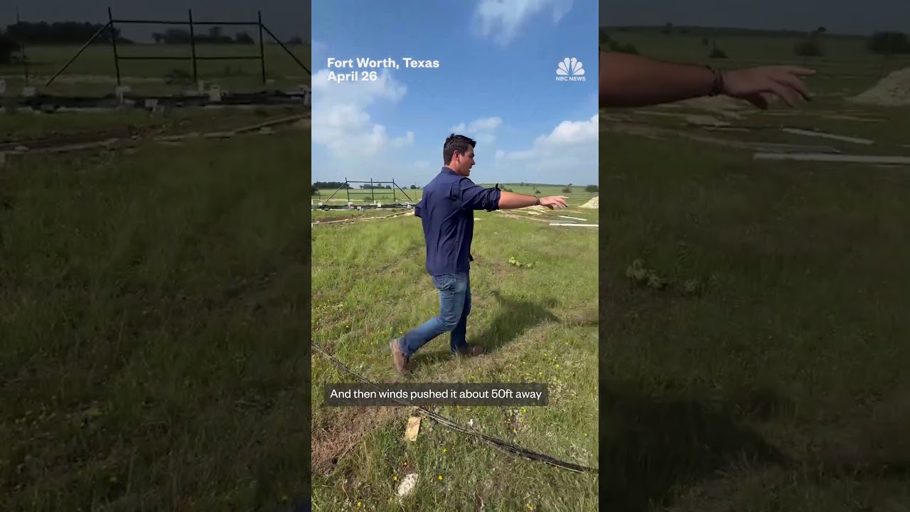 Tornadoes in northern Texas leave at least 2 dead