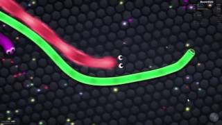 SHOWING WHO IS BOSS ON SLITHER.IO All