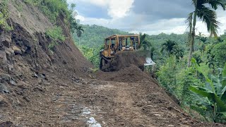 Unexpectedly! CAT D6R XL Bulldozer Pushes Hard Mountain Soil To Build Roads