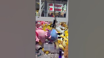 Try to Grab a Peppa Pig Toy from German Claw Machine