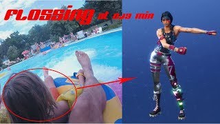 Water slide at Palatinus water park with hidden floss dance from Fortnite by IsJaNa 798 views 5 years ago 1 minute, 37 seconds