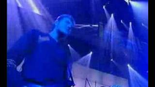 Video thumbnail of "2002 - Laura Pausini & Nek - Sei Solo Tu (Live @ TOTP)"