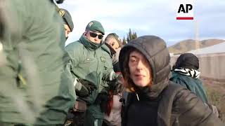 Migrant camp in Spain catches fire before demolition