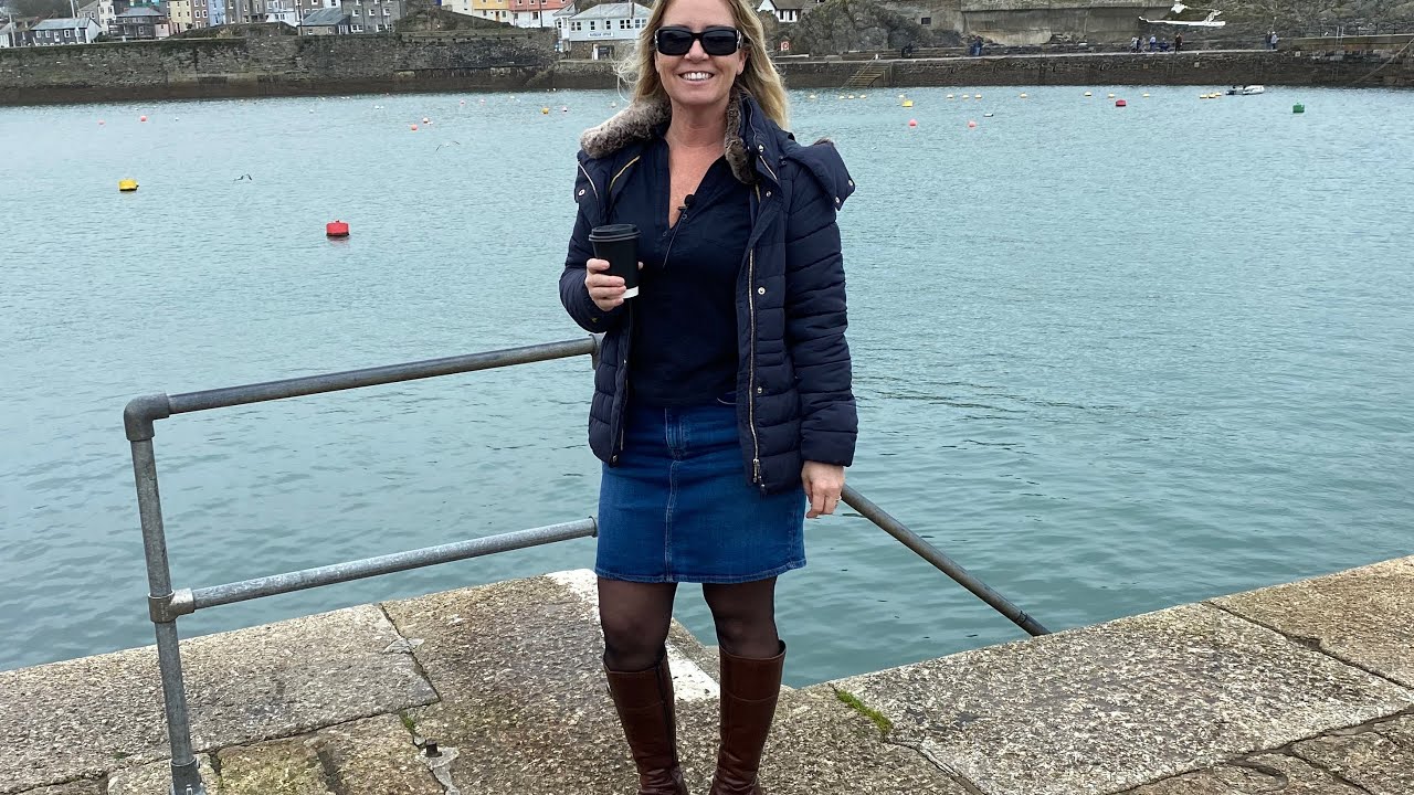 I’m beginning my search for the best cream tea in Cornwall! Today we’re heading for Mevagissey ️