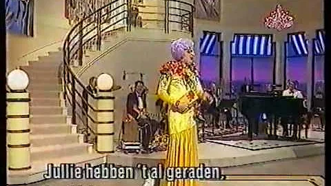The Dame Edna Experience (1989) (03)