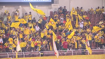 Cổ động viên CLB Đông Á Thanh Hóa được phát vé vào sân - HLV Petrovic không hài lòng với trọng tài