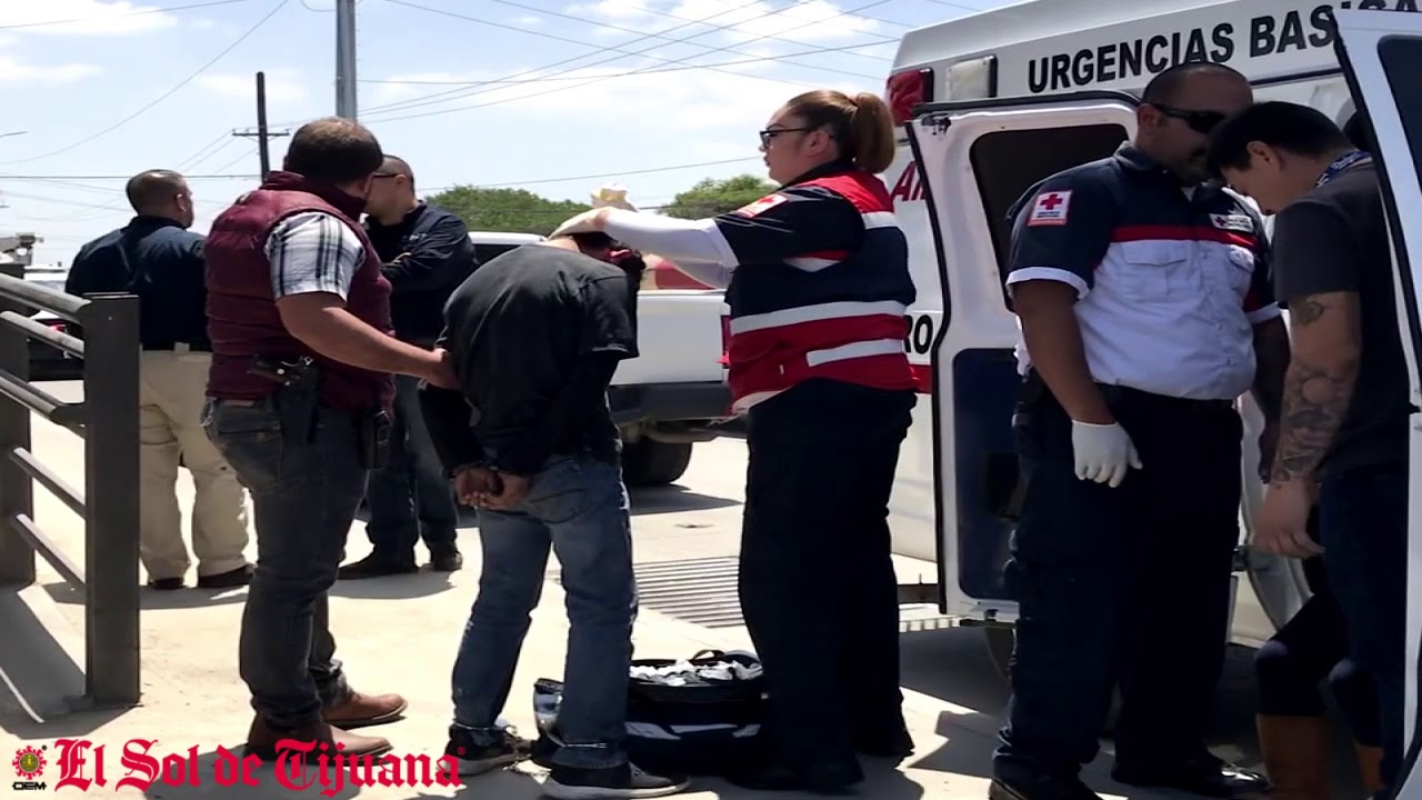 Detienen a hombre tras persecución en la Vía Rápida - Tijuana - YouTube