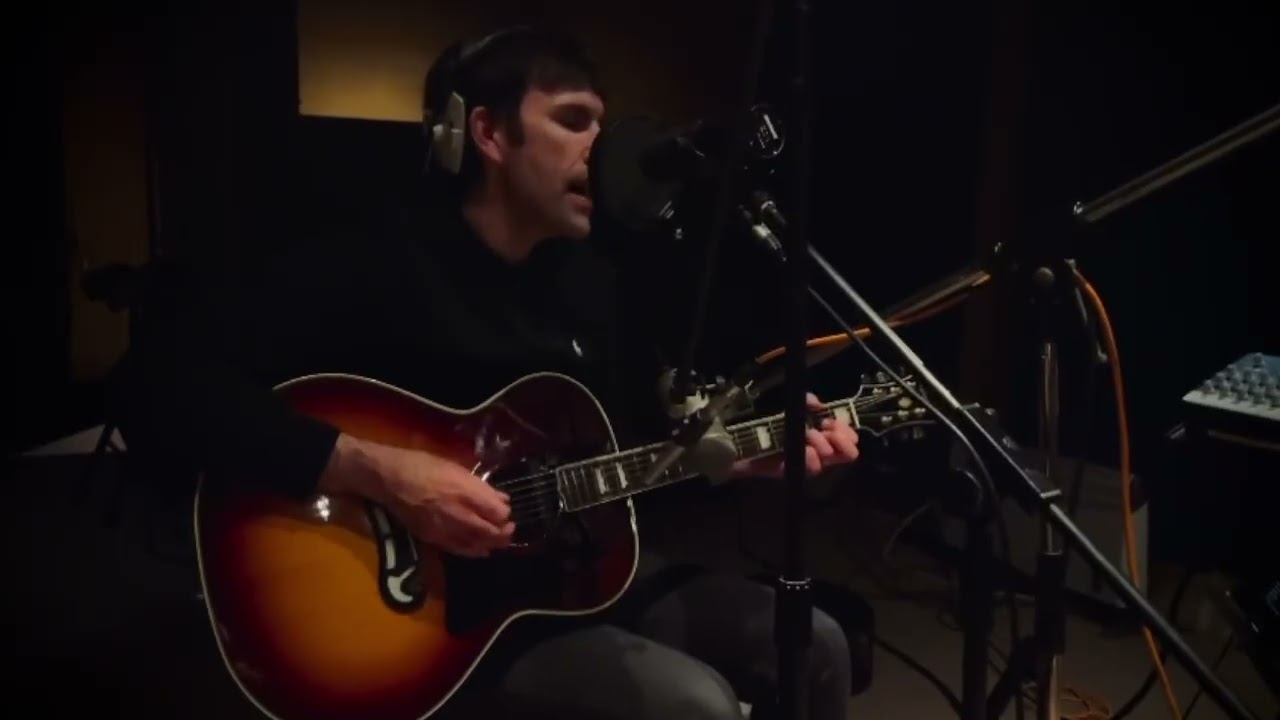 Mr Magpie -  live at Rockfield Studios