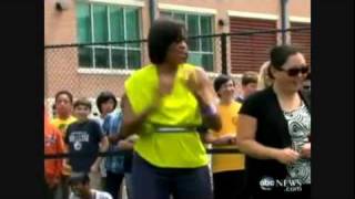 Michelle Obama Does The Dougie