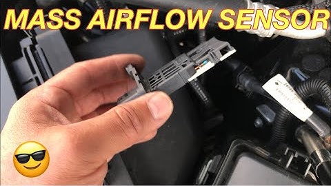 MASS AIRFLOW SENSOR CLEANING - Fixin a PO101 Code.  Cleaning and Replacing a MAF Sensor. Easy!