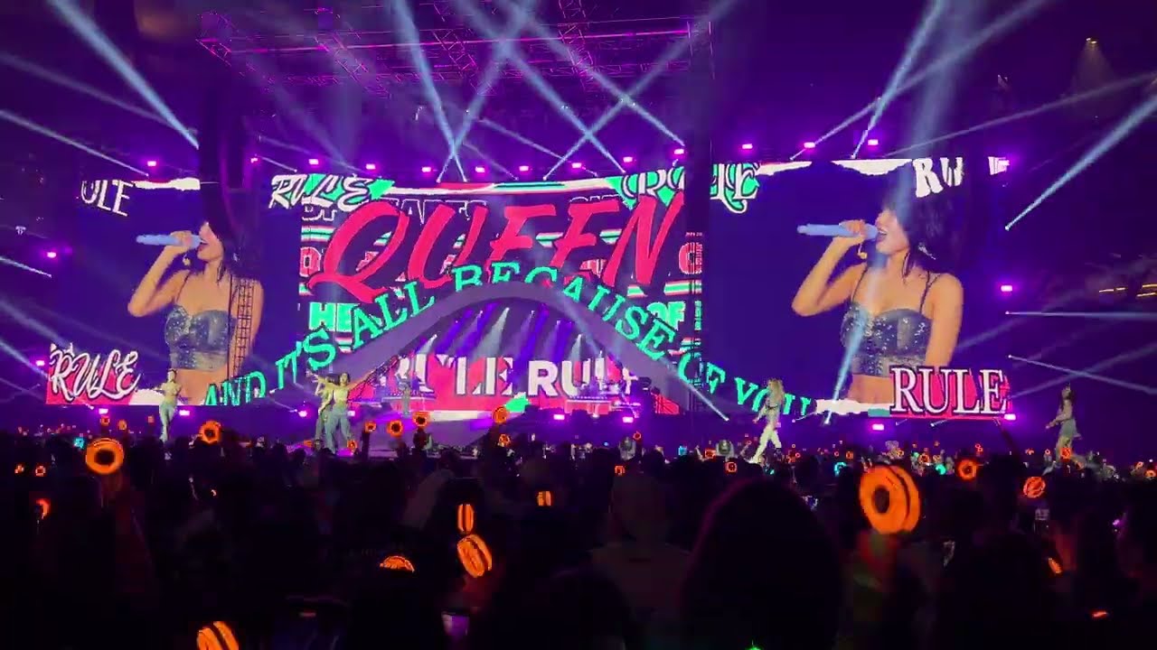 Queen of Hearts - Twice 5th World Tour in Dallas | Globe Life Field!!!