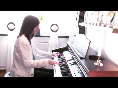 Britney Spears - Till The World Ends [Piano Interp...