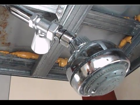 Монтаж душевой лейки в летнем душе  /  How to install a shower head in a summer shower