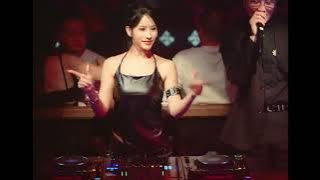 🔥 Chinese Nightclub Vibes | Stunning Female DJ Drops an Insane Bass Set!｜Female DJ Live in a Bar