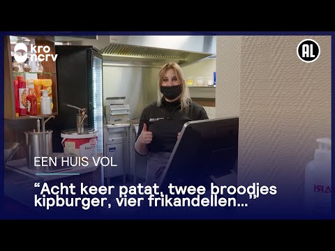 Aida en Jennie zijn druk aan het werk | Een huis vol