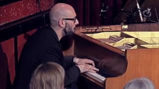 Miniatura de vídeo de "Philippe Lemm Trio - ANYONE WHO KNOWS WHAT LOVE IS"