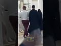 القبض على رجل مرتديا عباية داخل أحد المولات السعودية 