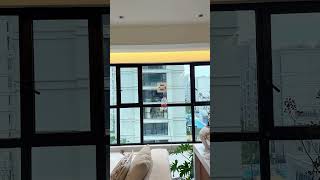 Meet the HUTT A12.0 Window Cleaning Robot