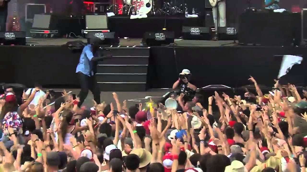 FEFE - Cause toujours (Live aux Vieilles Charrues 2013)