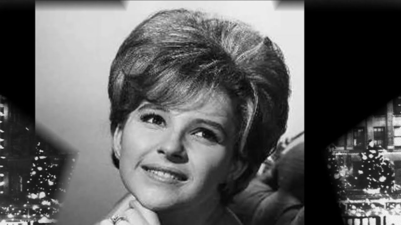 Rockin' Around The Christmas Tree - Brenda Lee 1958 {Stereo} - YouTube