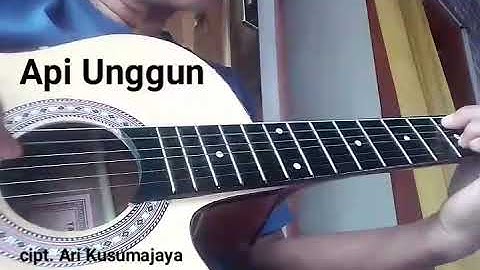 Api Unggun (cipt. Ari Kusumajaya) instrumen gitar akustik