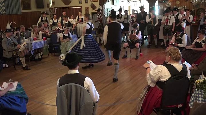 Tim Reuscher & Caitlin Keillor - 6th West Bezirksf...
