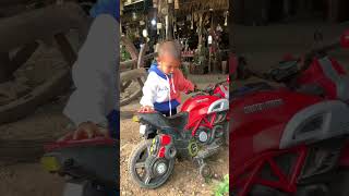 Professional motorbike driver by CARL-ខាល 3 views 1 month ago 1 minute, 8 seconds