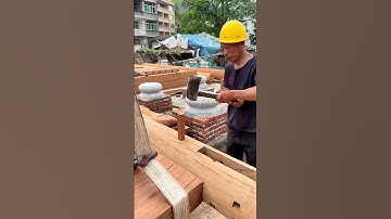 Install the mortise and tenon joints of the wooden beams and reinforce them with wooden nails.