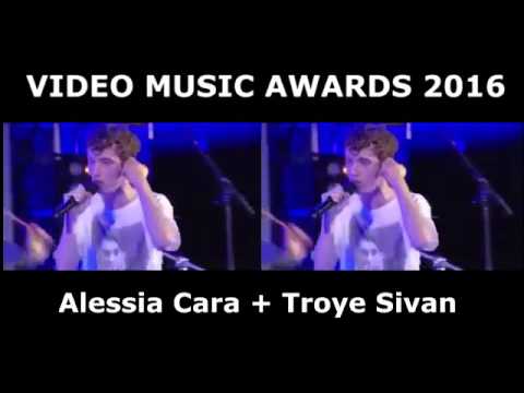 Alessia Cara & Troye Sivan VMAs #2016 Performance