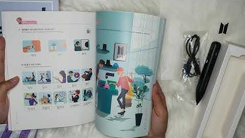 UNBOXING LEARN KOREAN WITH BTS