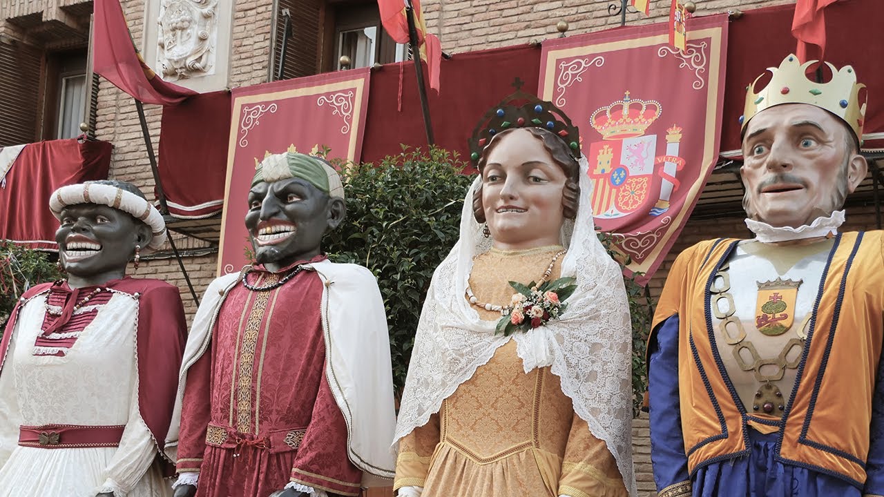 GIGANTÓN. Comparsa de Gigantes y Cabezudos de CINTRUÉNIGO. Virgen de la Paz.