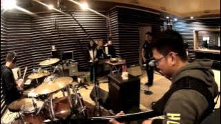 Cornerstone ft. Sarah Pablo of 11th hour - Tumawag ka (11th Hour)