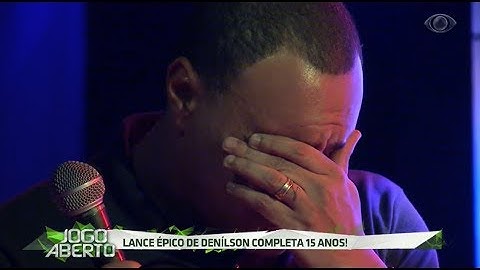 Denílson se emociona durante homenagem pelos 15 anos do lance épico contra a Turquia
