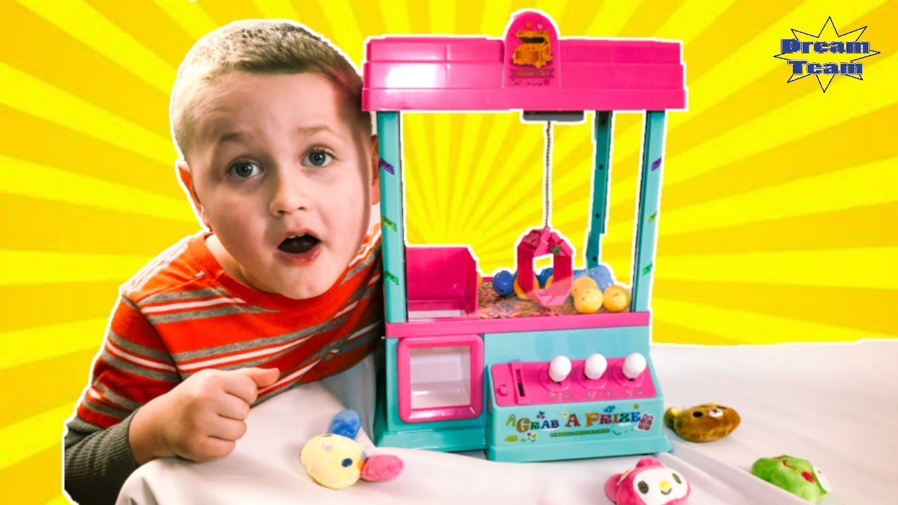 Arcade claw machine game for Surprise Toys with Stearmans Toy Review