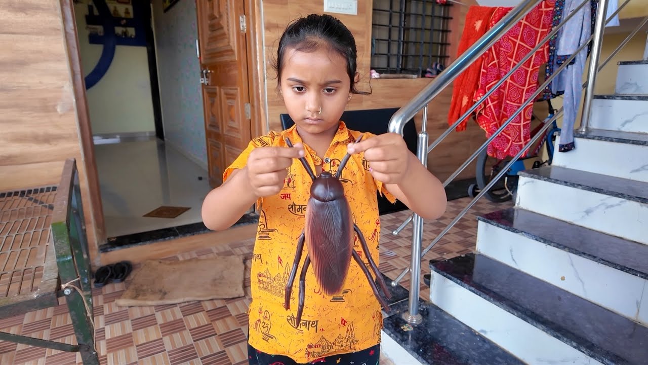 येवढं मोठं झुरळ तनुने हातात धरलं 🫣