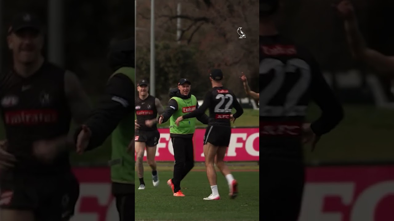 Craig McRae Mic'd Up at Collingwood training 🗣️🎙️