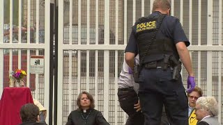 20 faith leaders arrested outside ICE in Portland