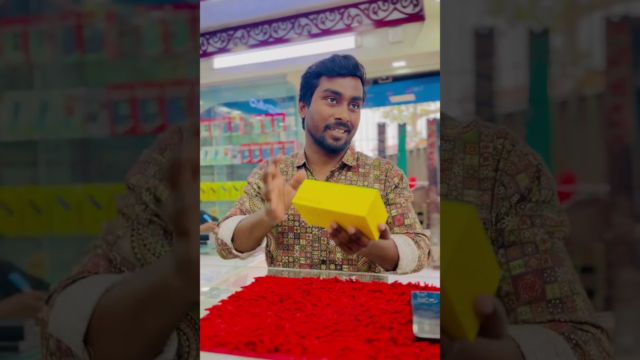 মোবাইলের দোকানে ভয়ংকর প্রতারক-😱