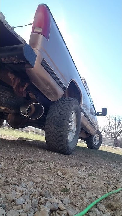 94 chevy 6.5 turbo diesel 4 inch straight pipe - YouTube