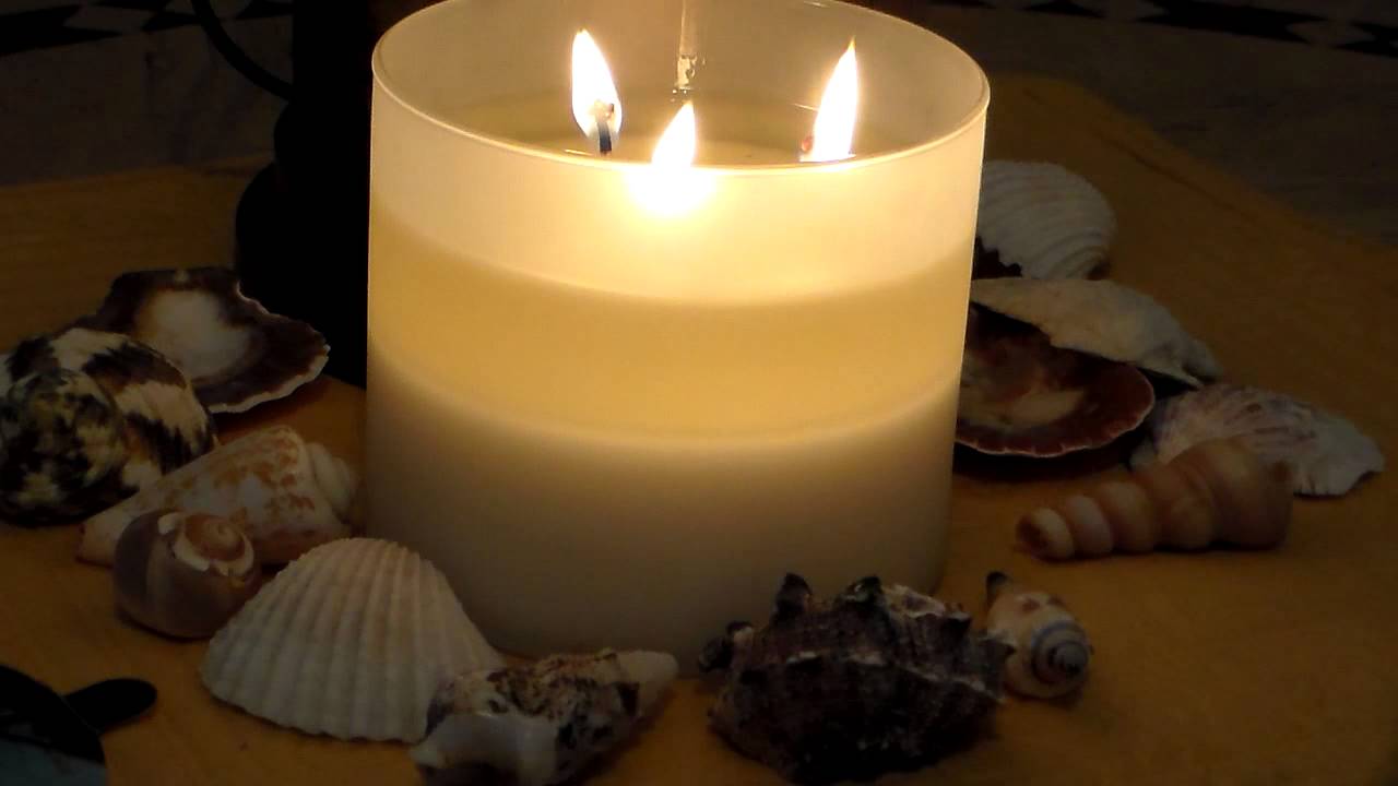 B&BW 'Ocean Driftwood' Candle Review 5/9/15 YouTube