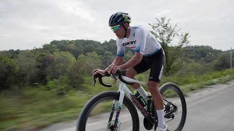 Brendan Johnston and Cole Paton On The Revolt SE | Giant Bicycles