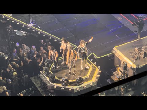 KISS - The Final Bow Ever at MSG December 2 End Of The Road 