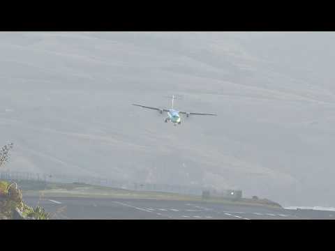 GREAT PILOT SKILLS Binter ATR 72-600 Landing at Madeira Airport