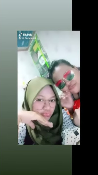 Tik tok kacamata kegedean😂