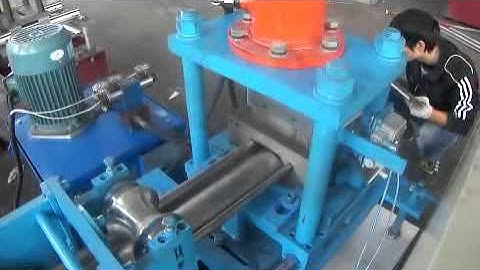 Shutter door roll forming machine Video