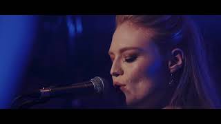 Video thumbnail of "Freya Ridings - Ultraviolet (Live At Omeara)"