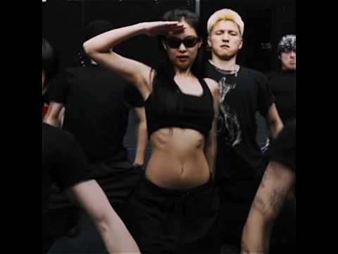 The Body Roll Was Jennie Jennieedit Jenniemma Confidentedit