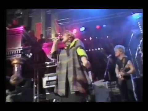 Alison Moyet "Love Resurrection" 1984, Dominion Th...