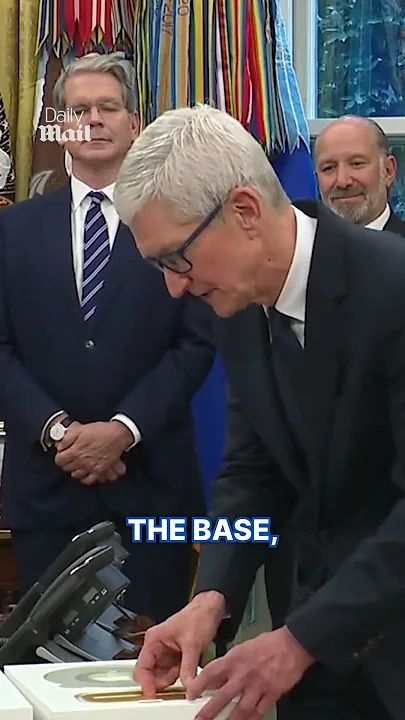 Apple CEO Tim Cook gifts Trump 24k gold base plaque